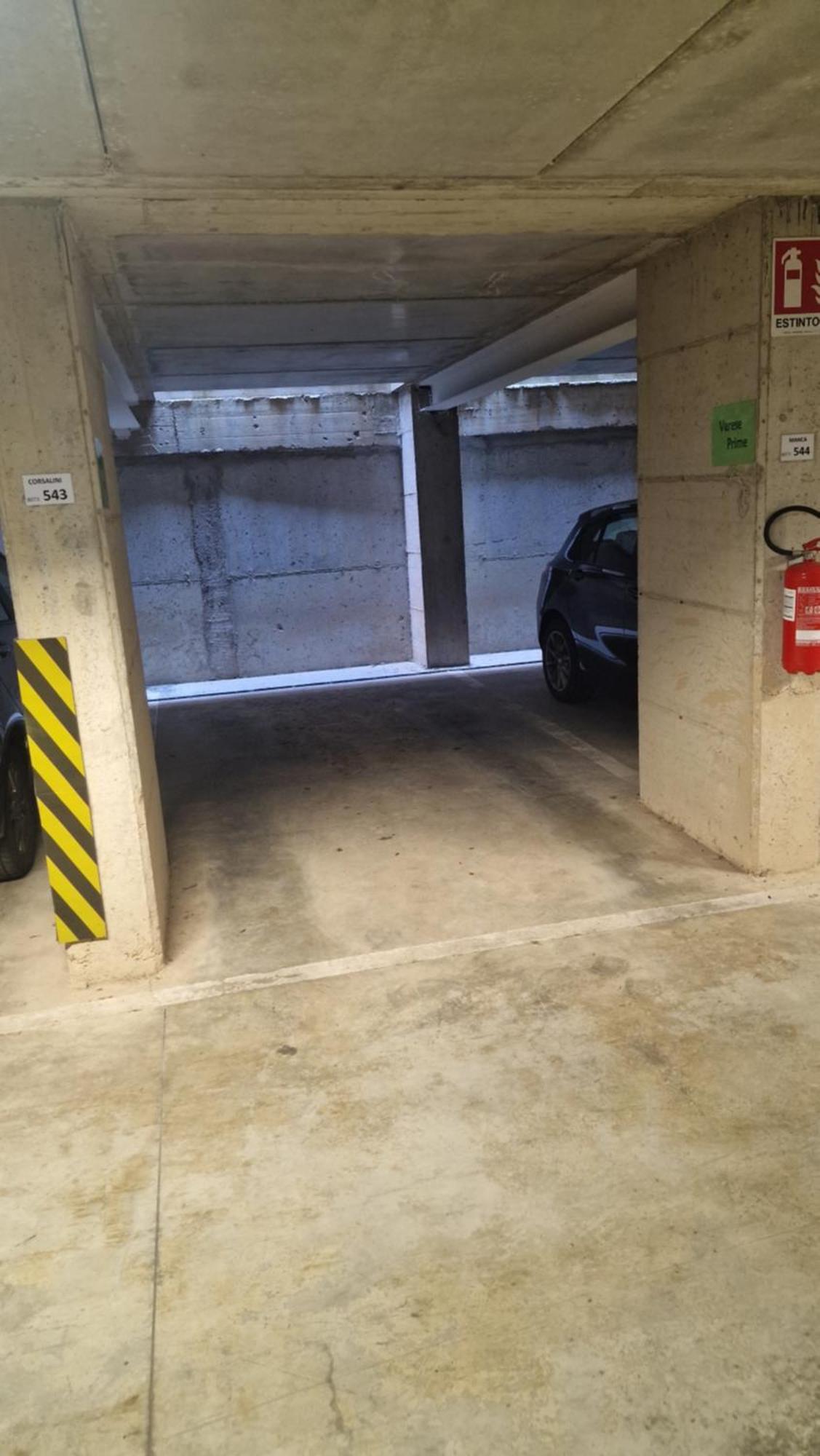 Varese Prime - Large Independent Apartment, Air Conditioning, 2 Bathrooms, 2 Free Covered Parking Spaces, No Restricted Traffic Zone, Train Station 100M, Theatre 150M, Historic City Centre Exterior foto